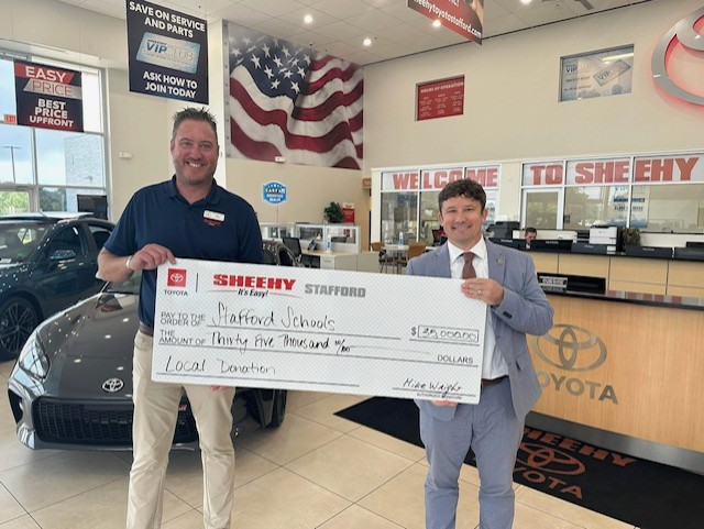 Read more about the article Sheehy Toyota of Stafford Donates $35,000 to Stafford County Public Schools