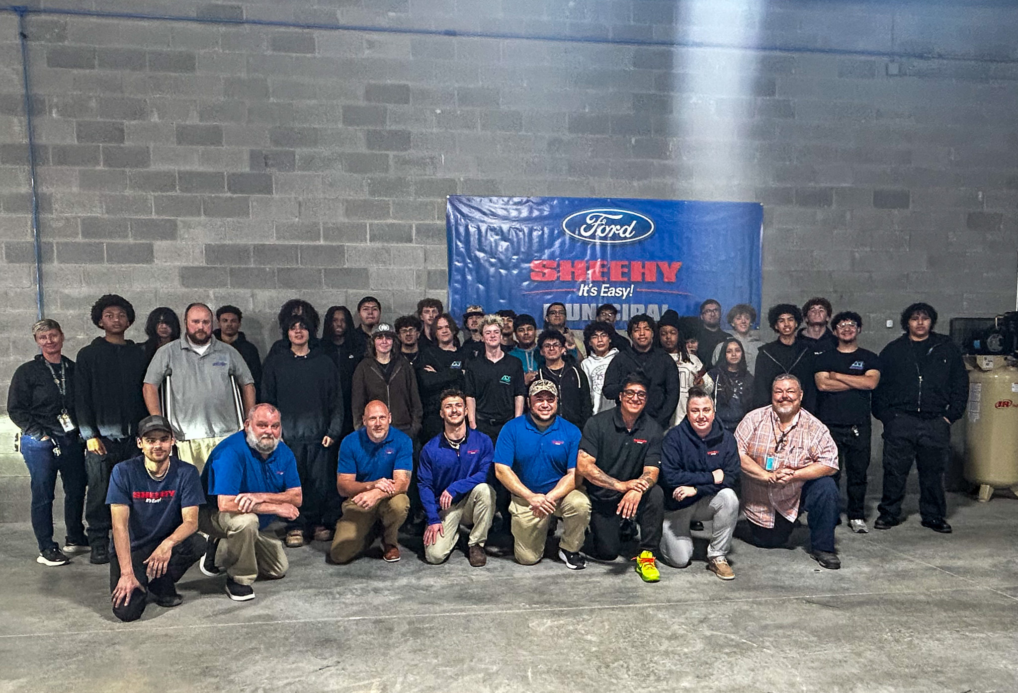 Read more about the article Sheehy Municipal Sales and Service Center Welcomes Hermitage High School Auto Shop Students for Hands-On Learning Experience
